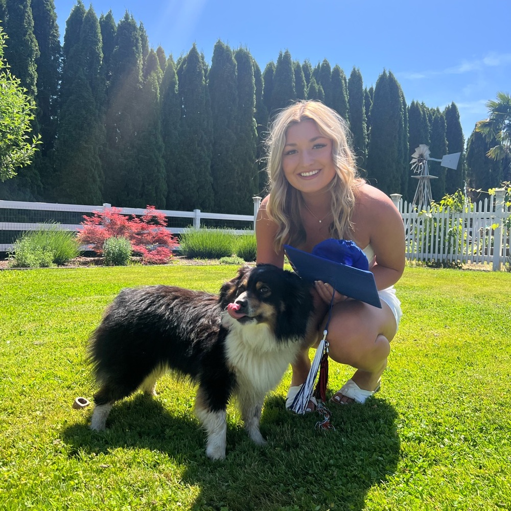 Meet your Posher, Ella